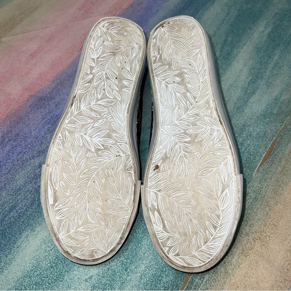 Lilly Pulitzer Hallie Sneaker Onyx My Favorite Spot Leopard Print size 6 - Picture 9 of 9